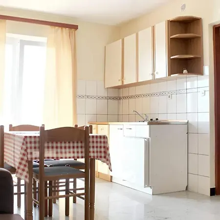 Cosy In 34 M² + View * Ražanac